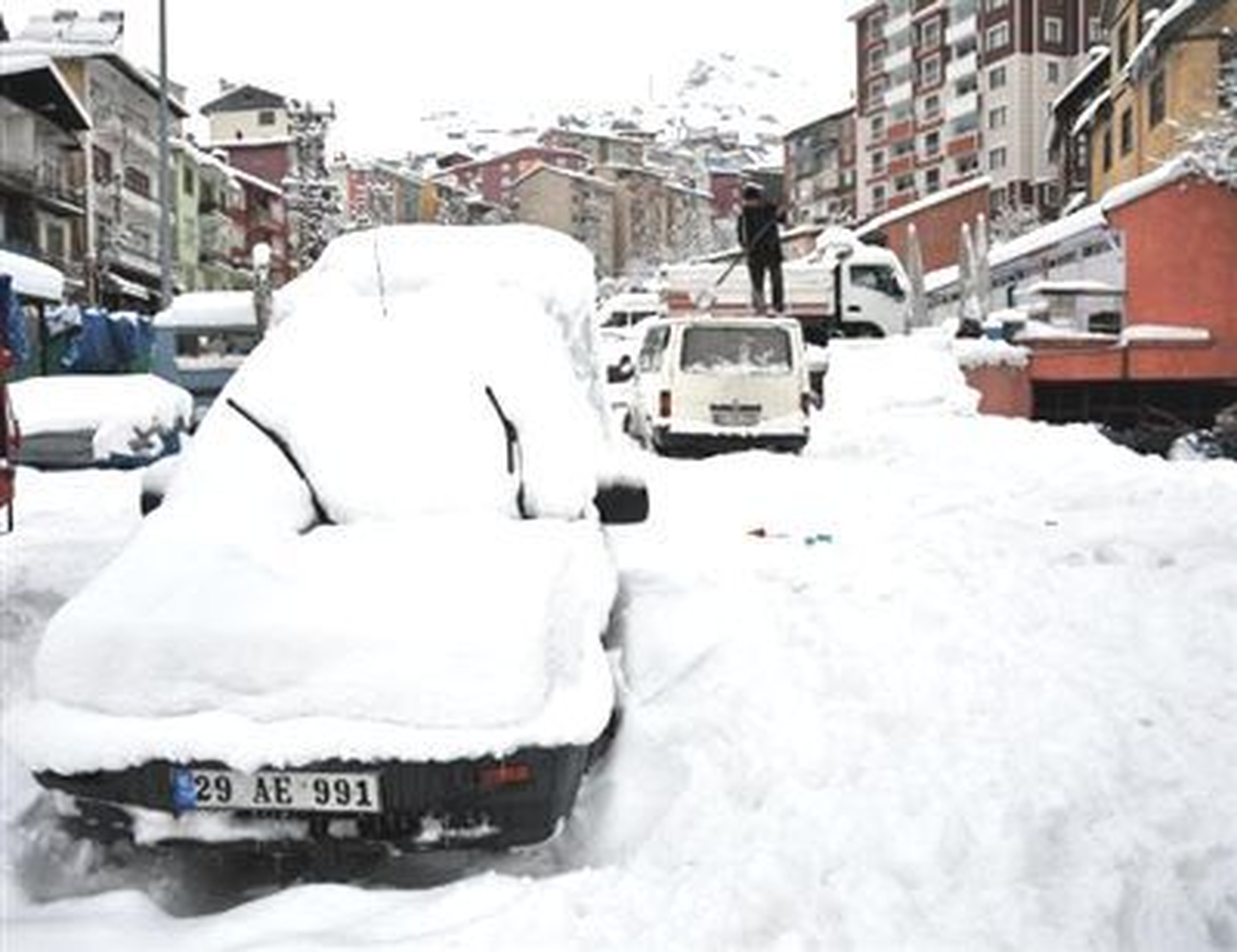 Bayburt\'ta Kar Yağışı