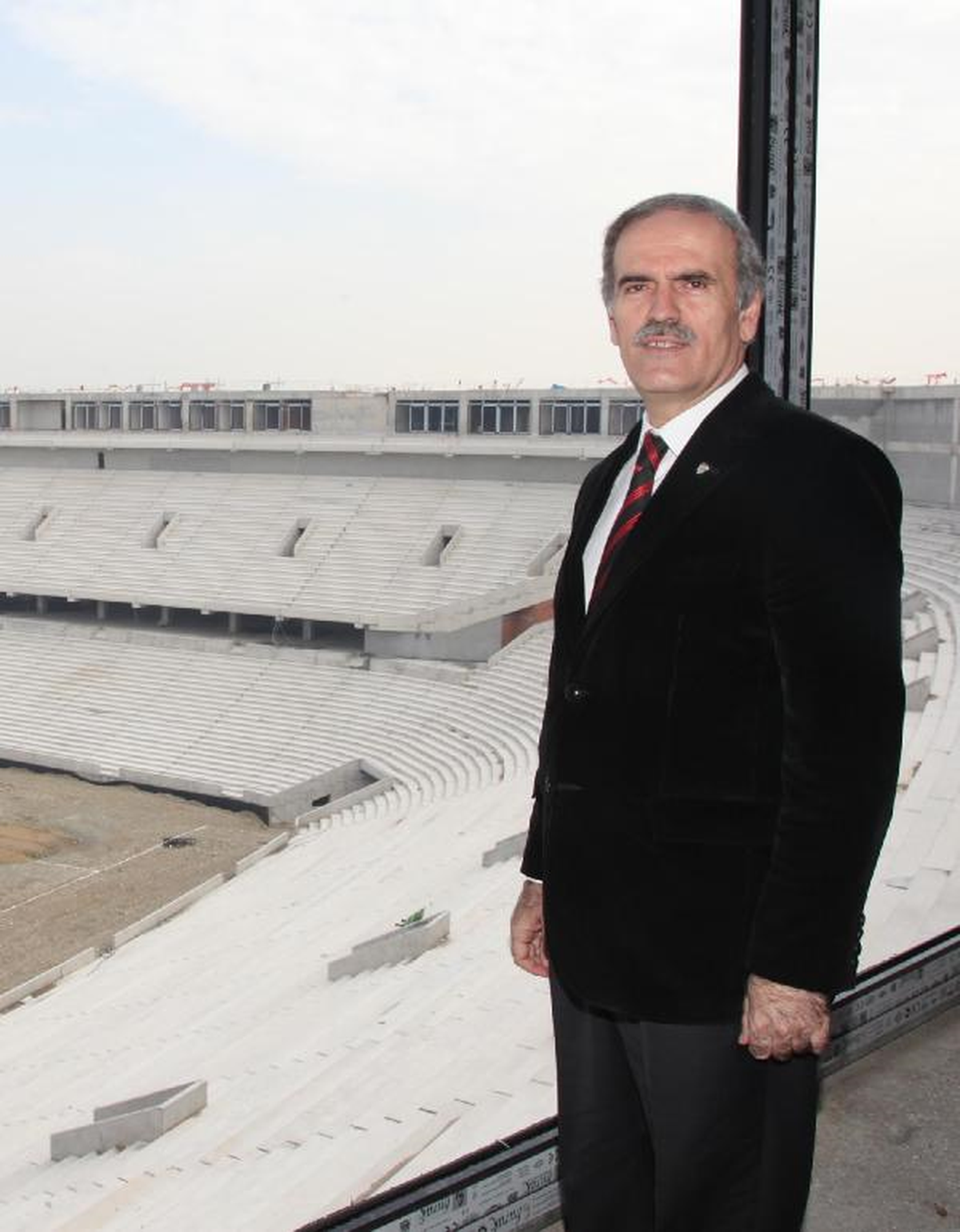 Bursa Timsah Arena\'da Sıra Çatıda
