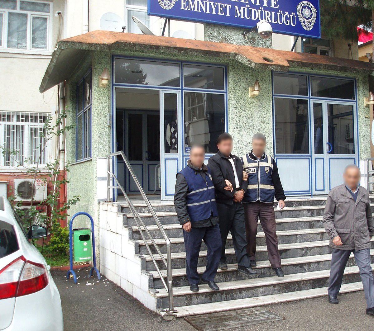Cinayet Zanlısı Evindeki Sığınakta Yakalandı