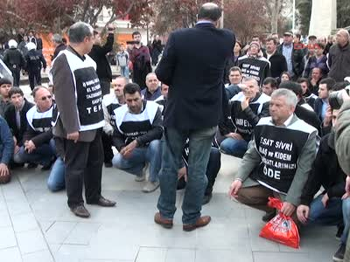 Denizli Deba Mağdurlarının Yürümesine Polis İzin Vermedi Ek Cihaner\'in Konuşması Deba Mağdurlarının...