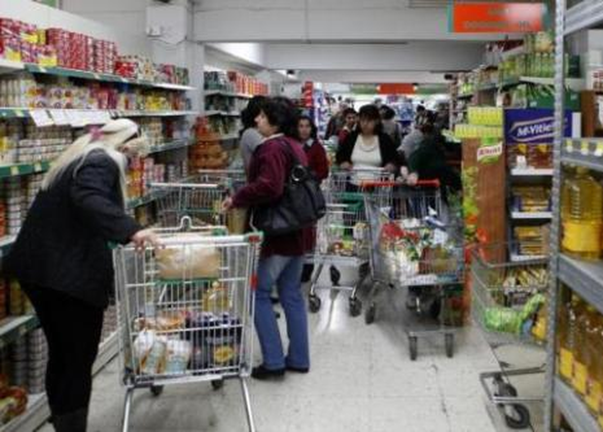 Ellerinde Kalan Son Parayla Stok Yapıyorlar