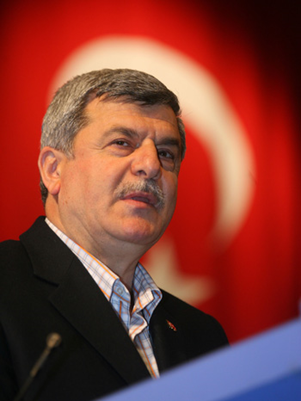 Karaosmanoğlu, Öğrencilere Başarılar Diledi