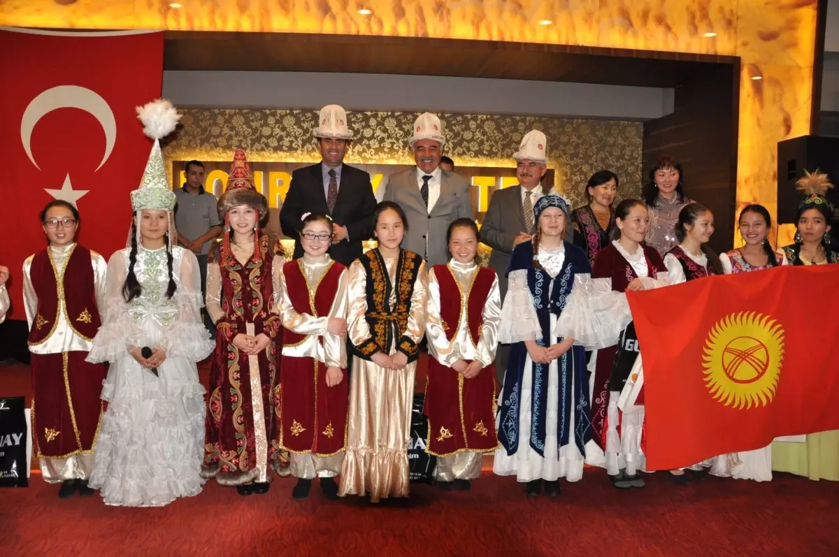 Kırgız Öğrenciler Dörtyol\'da