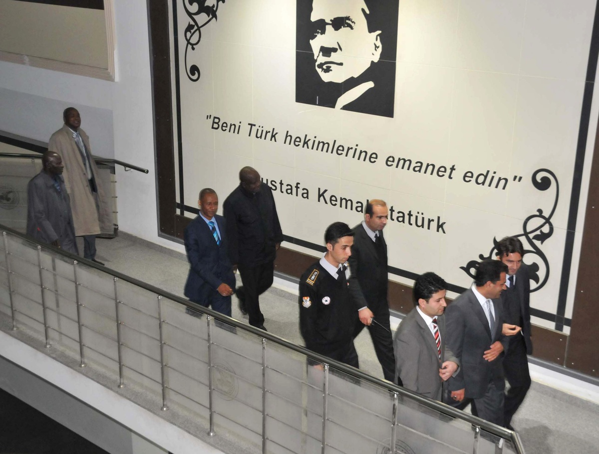 Mali Heyeti Sağlık Kurumlarını Ziyaret Etti