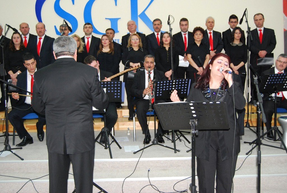 Maliye Korosu\'ndan Şehitler İçin Konser