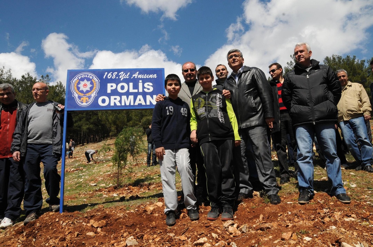 Polis Haftası Etkinlikleri Fidan Dikimiyle Başladı
