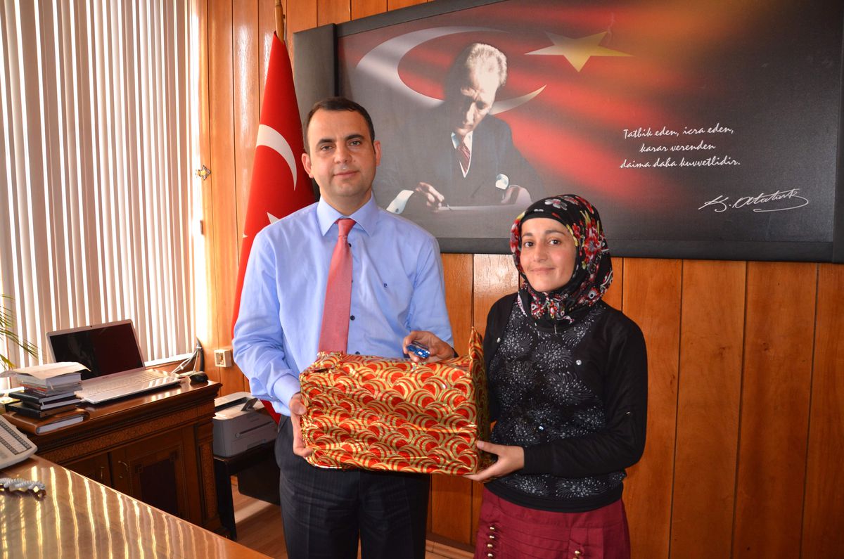 Sarıkamış Kaymakamı, Kadın Çiftçiyi Kabul Etti