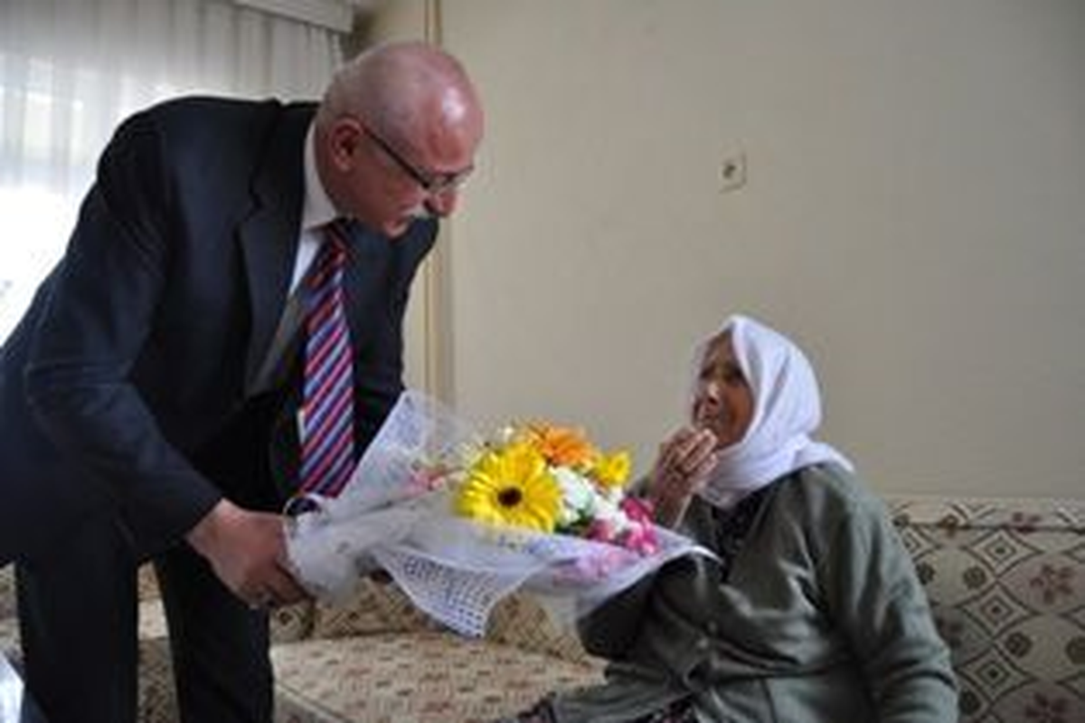 Seydişehir Belediye Başkanı Çat\'tan Yaşlılara Ziyaret