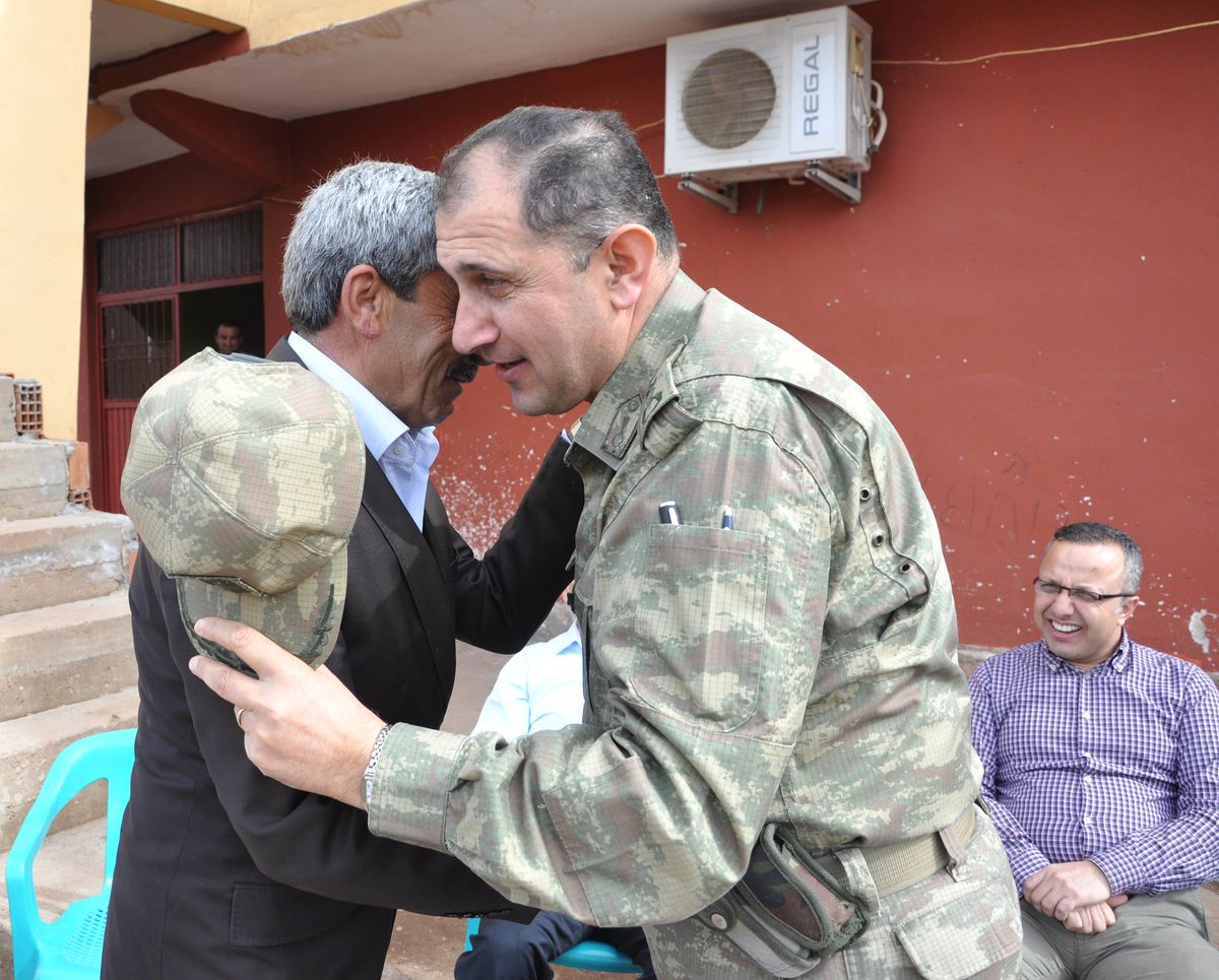 Şırnak İl Jandarma Komutanı Aslan ve Emniyet Müdürü Usta\'dan Köy Ziyaretleri