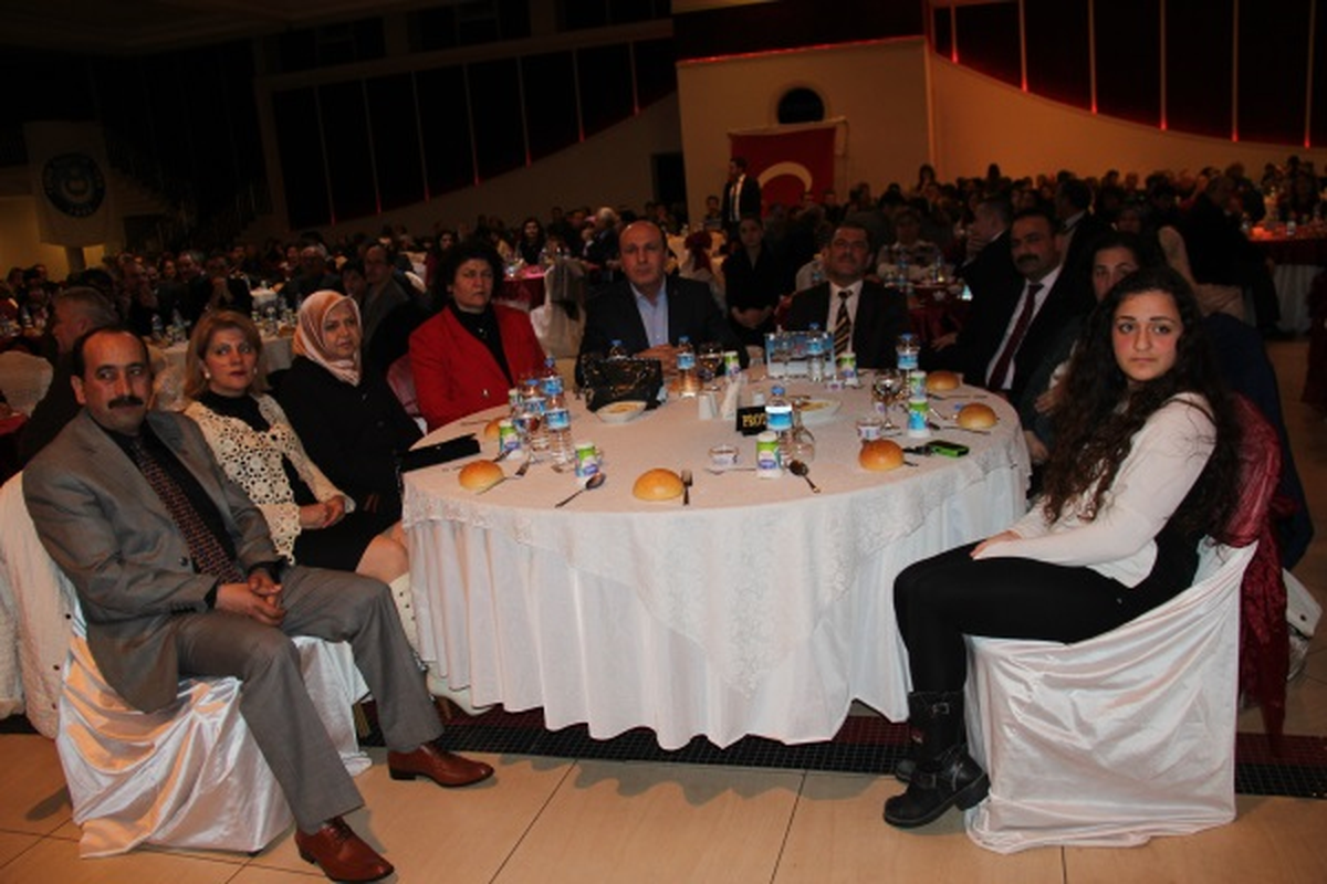 TES Salonu Sığmadı