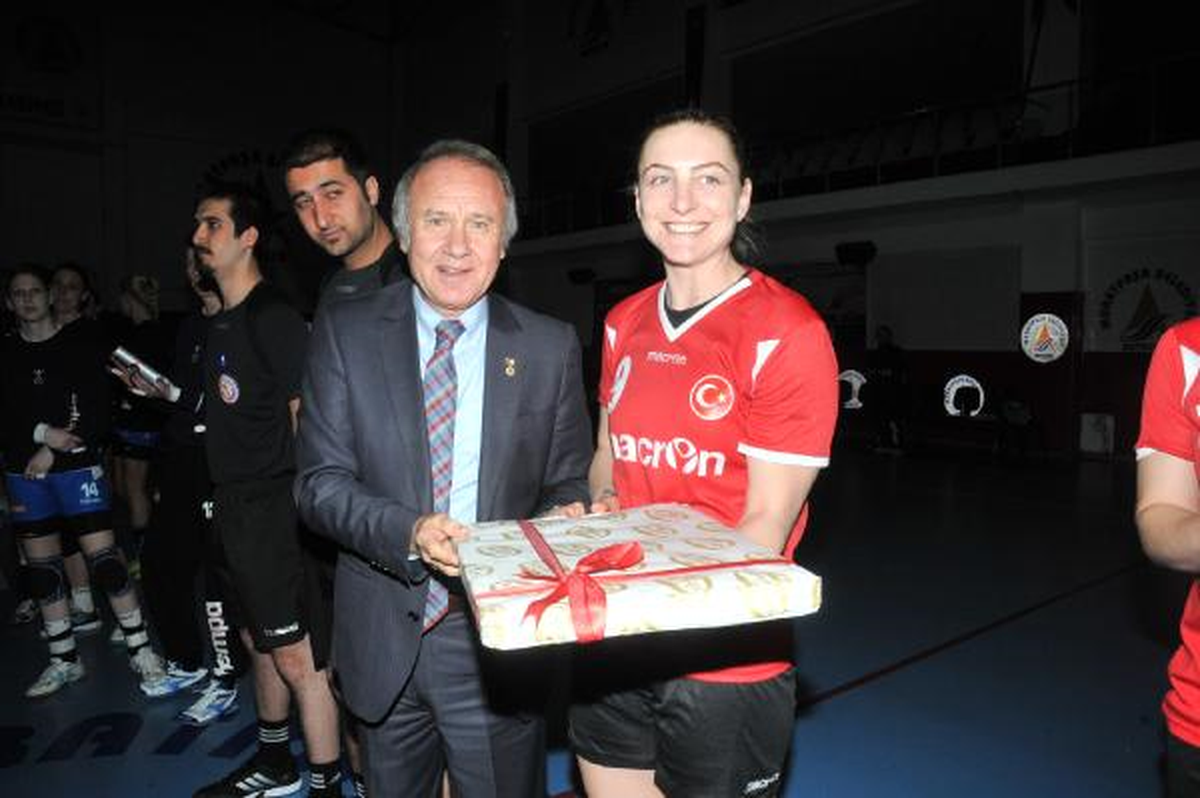 Türkiye Kadınlar Hentbol Milli Takımı Slovenya Milli Takımı 32-30