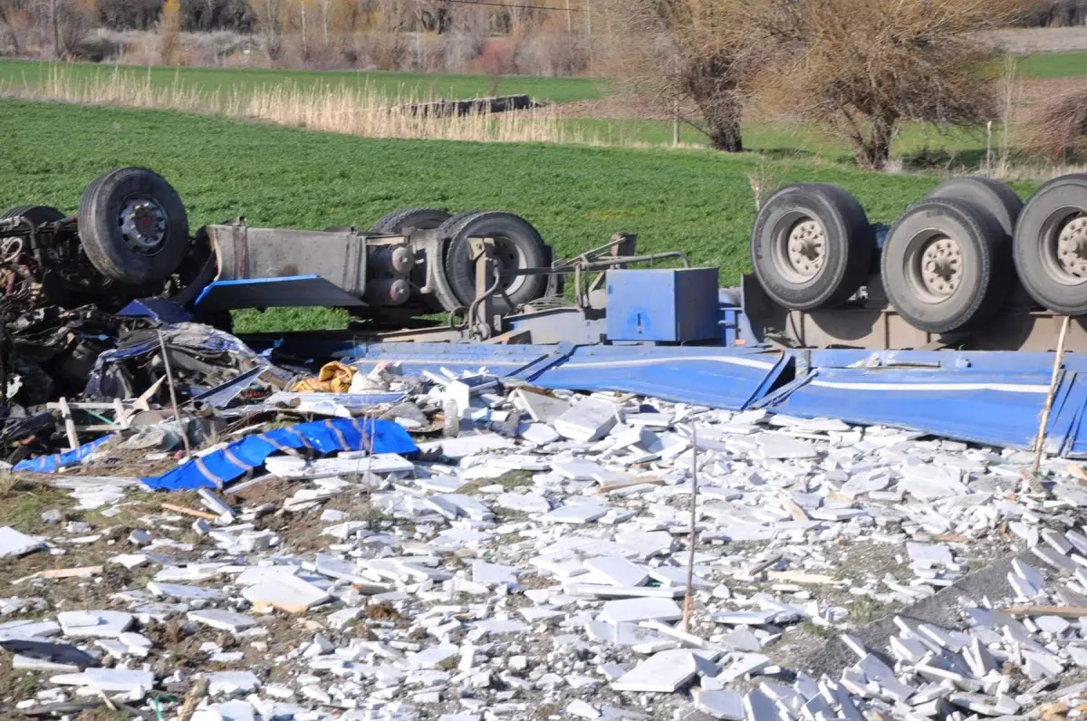 Afyonkarahisar\'da Trafik Kazası: 2 Ölü