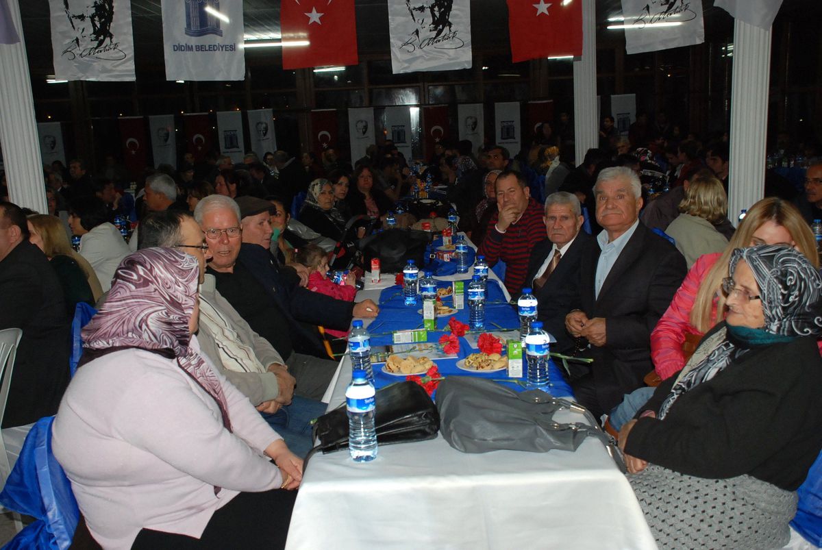 Didim\'de Bu Yıl 3. Sü Düzenlenen 23 Mart Didimliler Gecesi Renkli Görüntülere Sahne Oldu