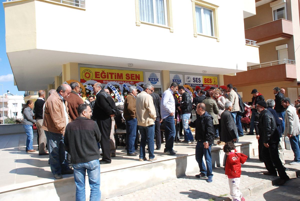 Didim\'de Kesk\'e Bağlı Sendikaların Yeni Temsilcilik Binası Törenle Açıldı