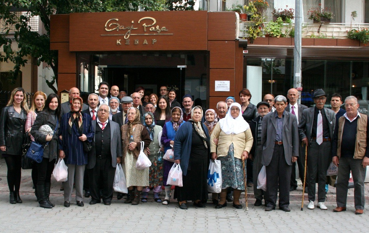 Eczacıların Yaşlılarla Geleneksel Buluşması