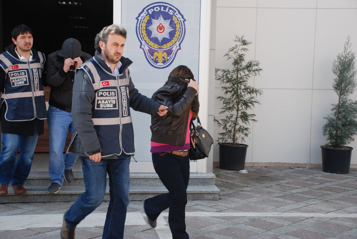 İzmit\'te Fuhuş Operasyonu: 6 Gözaltı