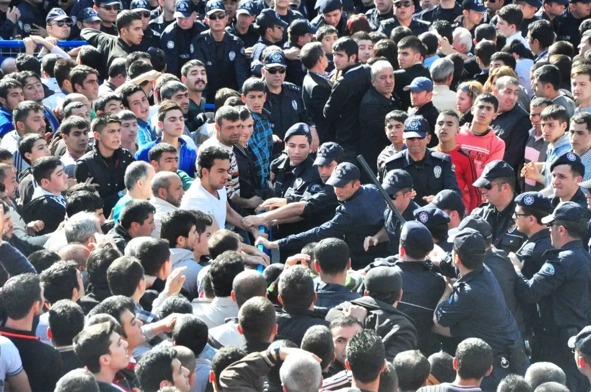 Kubbe ve Minarelerden 473. Kez Mesir Yağdı