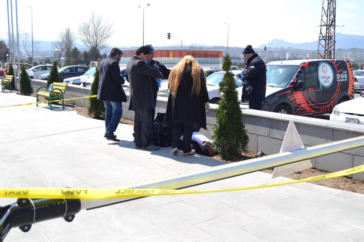 (Özel Haber) Oğlunu Ygs\'ye Bıraktı Kalp Krizinden Hayatını Kaybetti