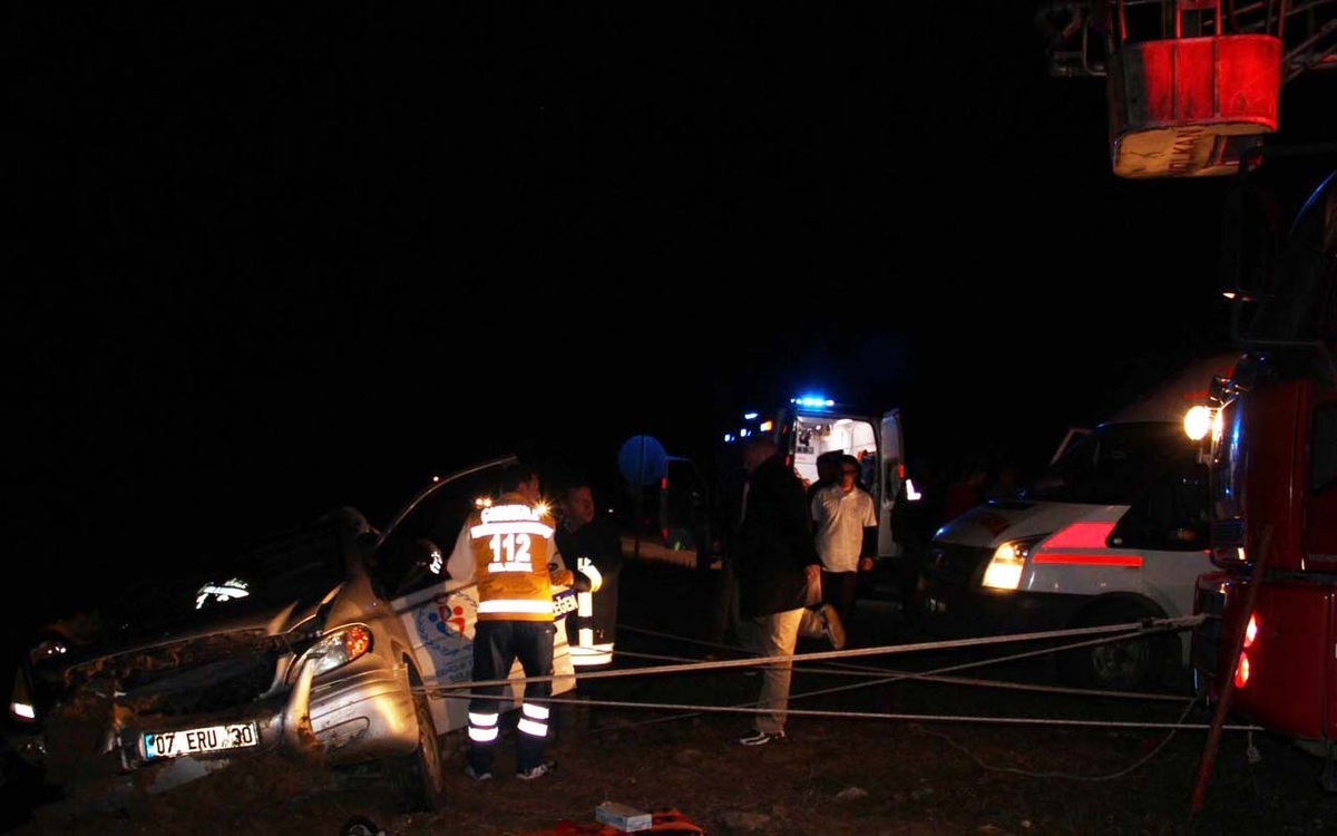 Proje Ekibi Trafik Kazası Geçirdi: 6 Yaralı
