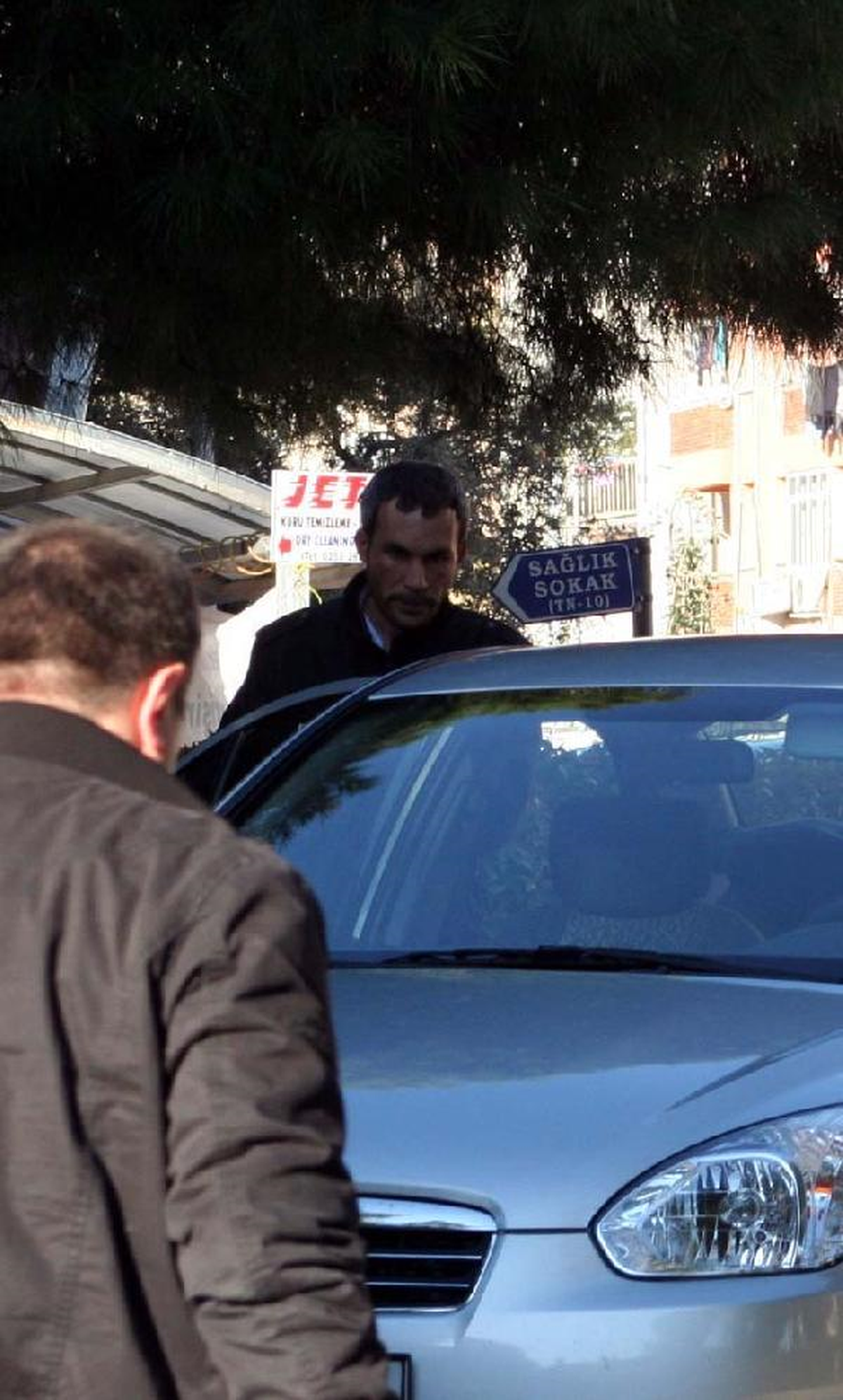 Tartıştığı Eşini Bıçakladı
