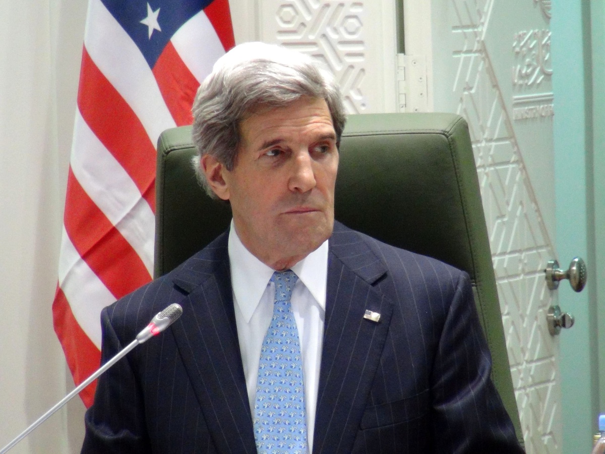 John Kerry, Afganistan\'a Gitti