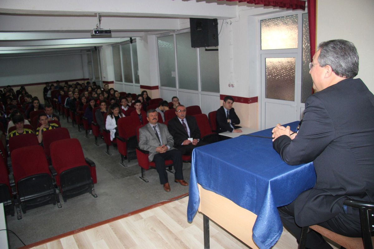 Belediye Başkanı Ünver Öğrencilerle Buluştu