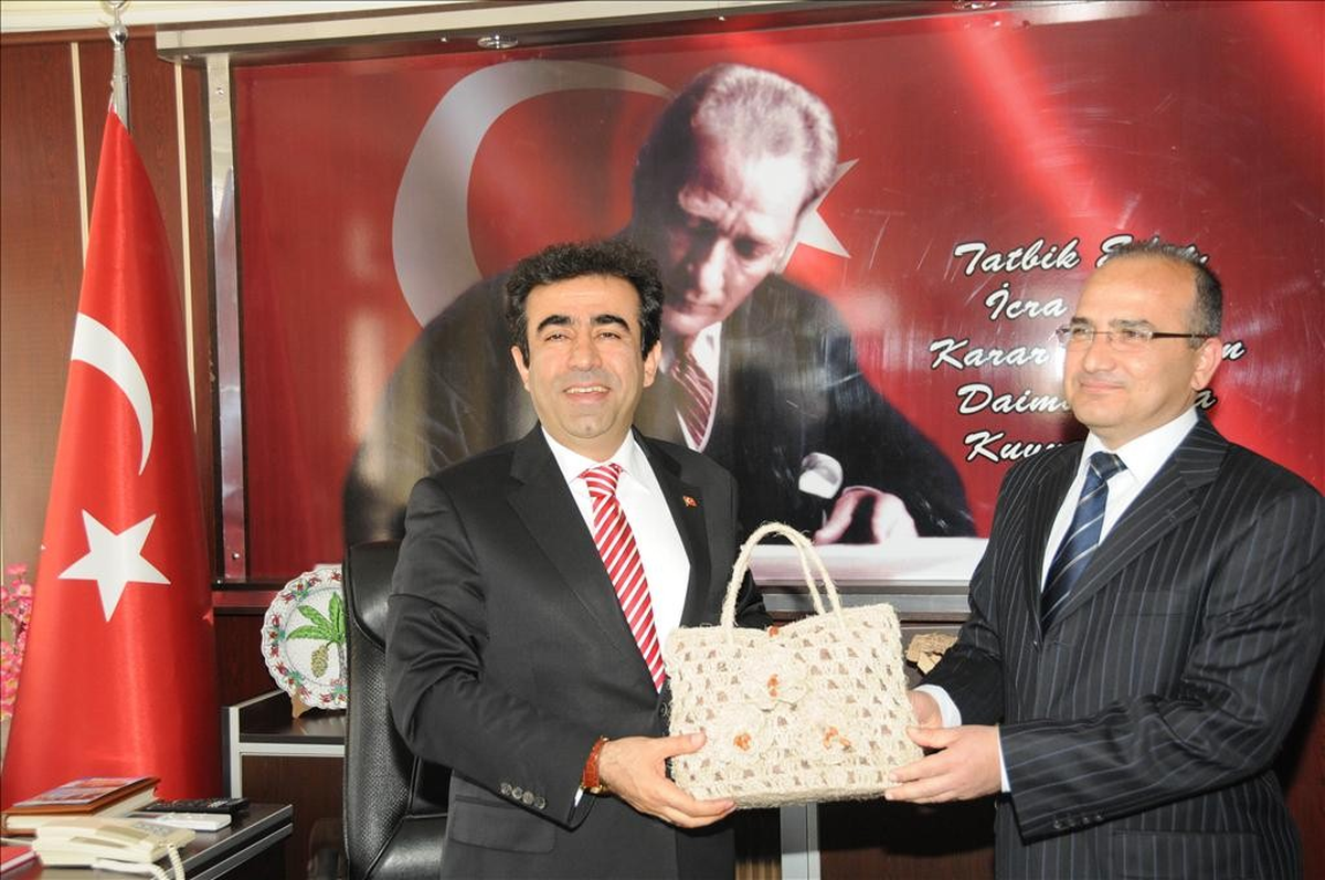 Bozyazı\'nın Muzları Hediyelik Eşyalara Dönüşüyor