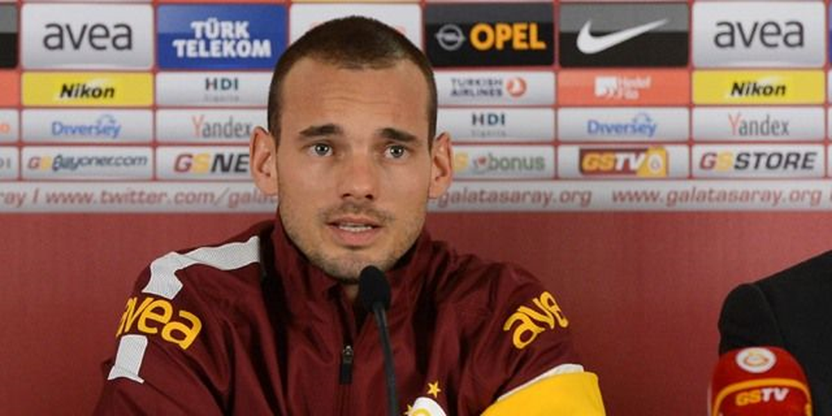 Galatasaraylı Sneijder Büyükşehir Belediye Maçında Yok