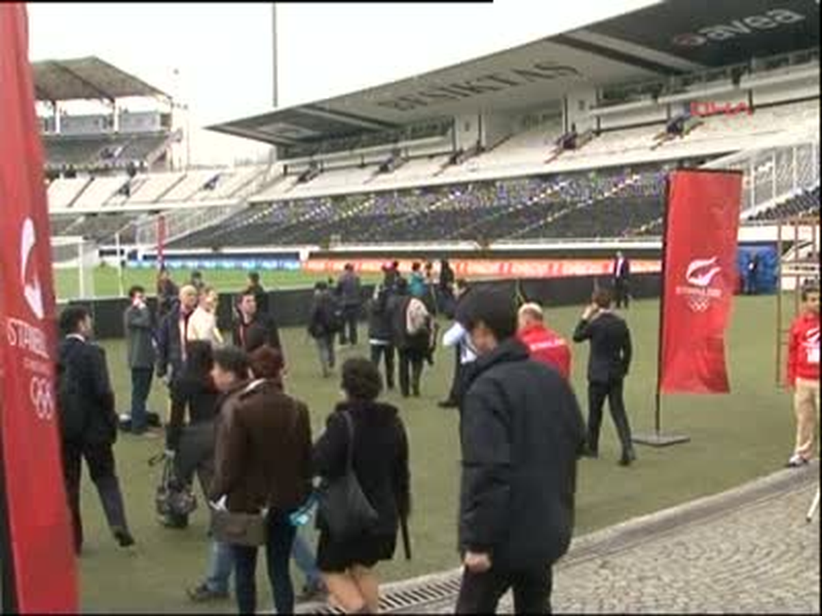 Ioc Heyeti Bjk İnönü Stadı\'nda İncelemelerde Bulundu