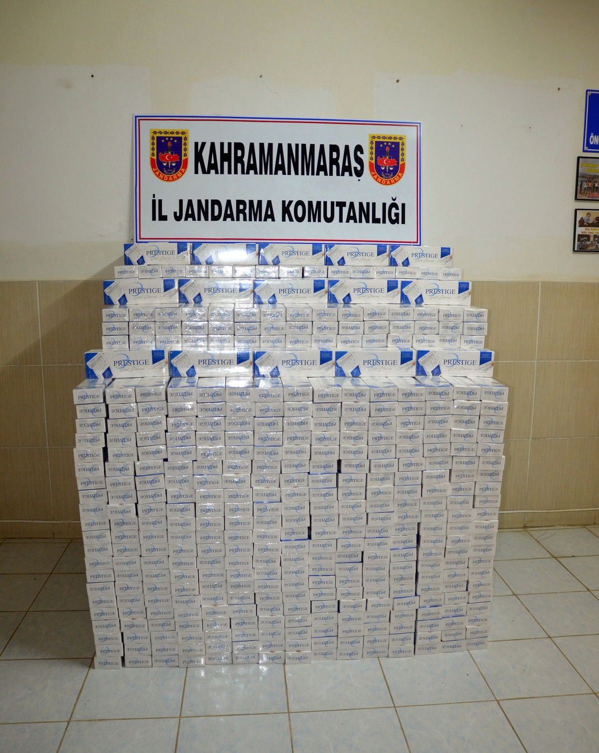 Jandarmadan Uyuşturucu ve Kaçak Sigara Operasyonu