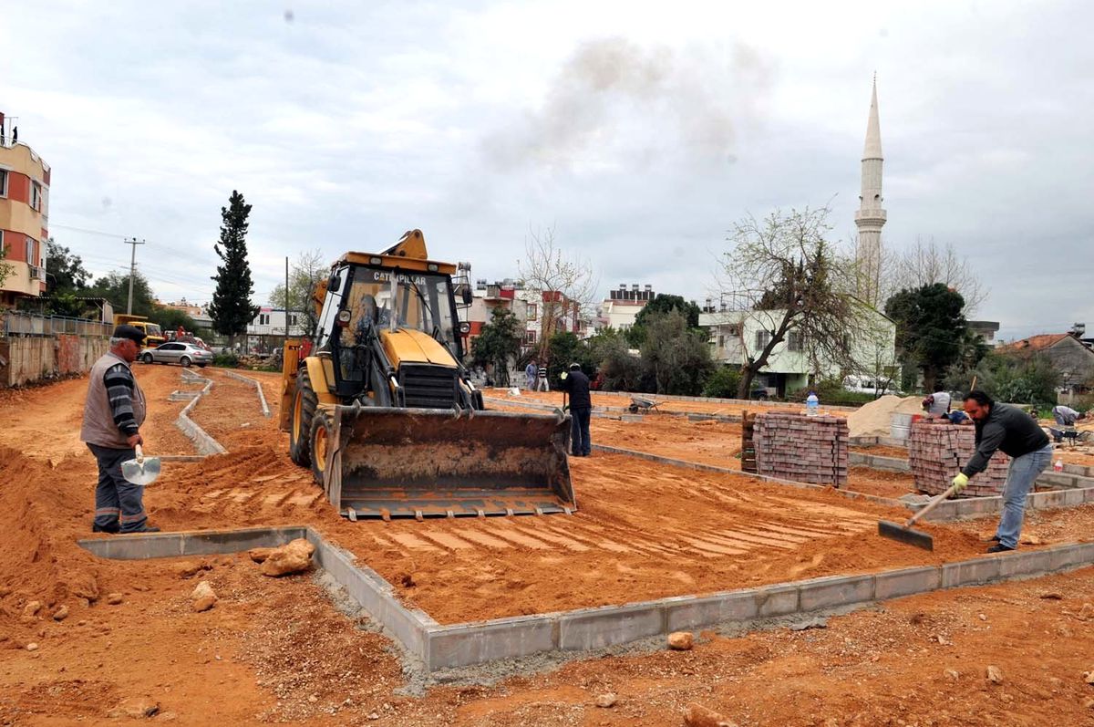Kanal Mahallesi\'nde Bin 600 Metrekare Park Yapılıyor