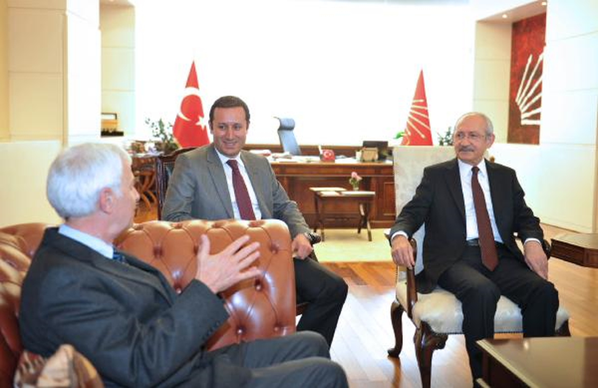 Kılıçdaroğlu, Yabancı Konuklarıyla Görüştü