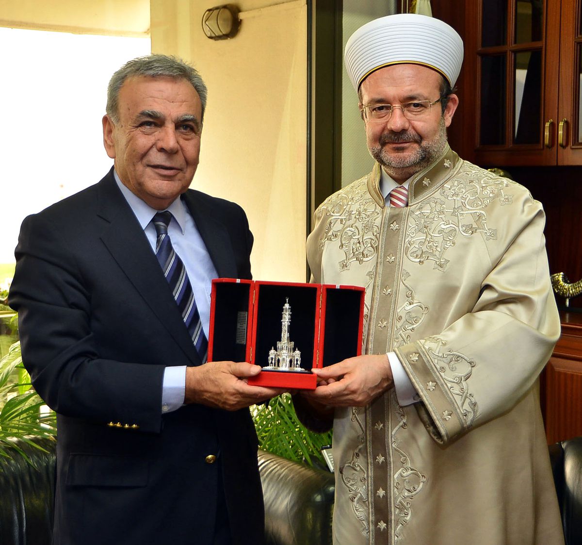 Kocaoğlu: "İzmir\'e Yeni Cami İnşa Edilecek"