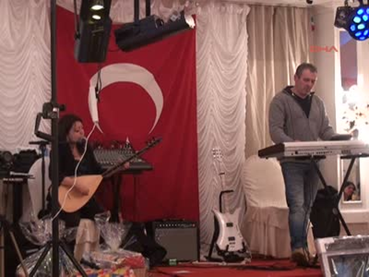 Kopenhag\'da Tatarlar Yardım Gecesinde Buluştu Kopenhag ve Çevresinde Yaşayan Tatarlıların Yardım...