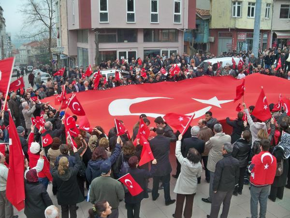 Malkara\'da Türk Bayraklı Protesto