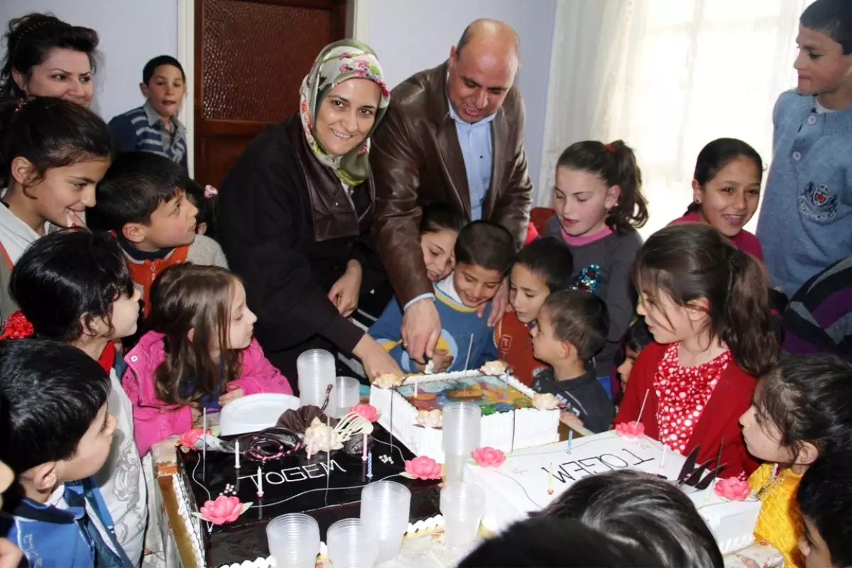 Mardin Belediye Başkanı 50 Çocuğun Doğum Gününü Kutladı