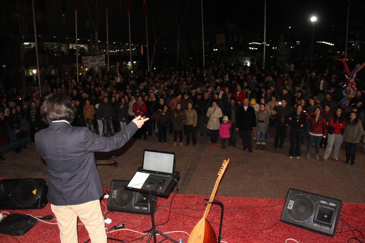 Öğrencilere Moral Konseri