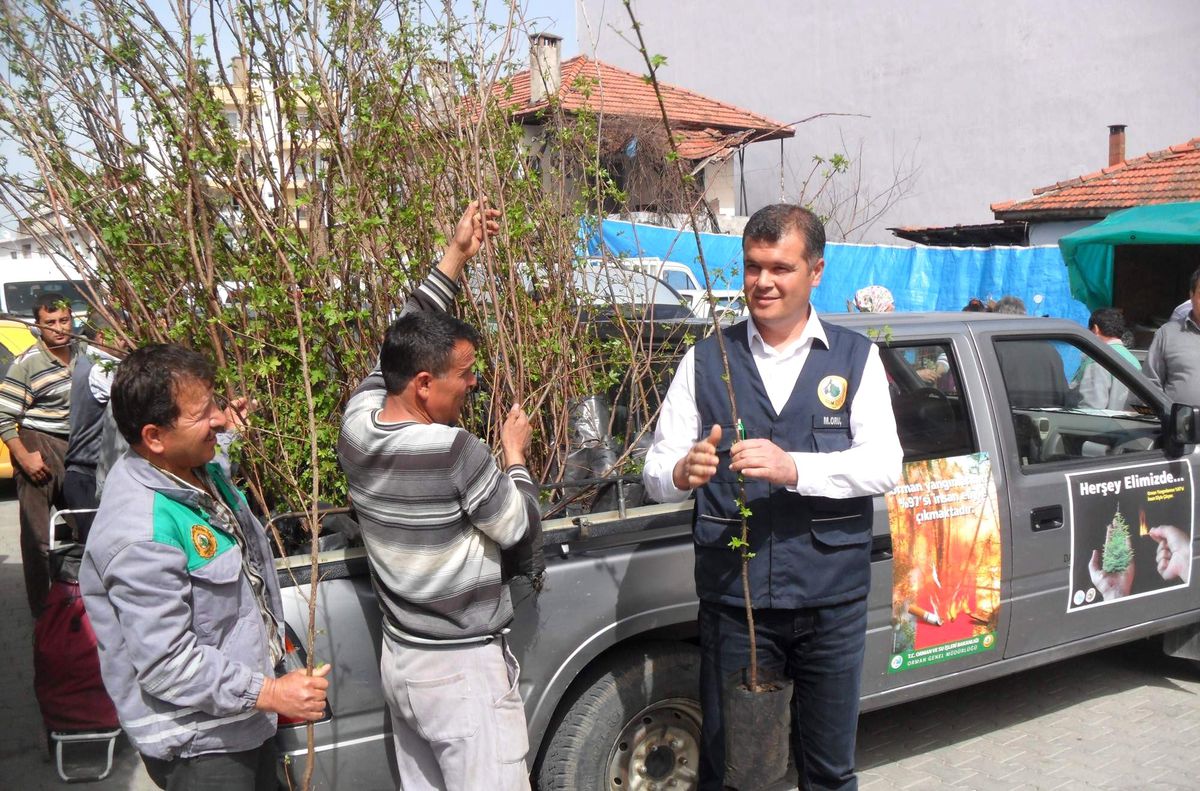 Ortaca ve Dalaman\'da 6 Bin Fidan Toprakla Buluştu