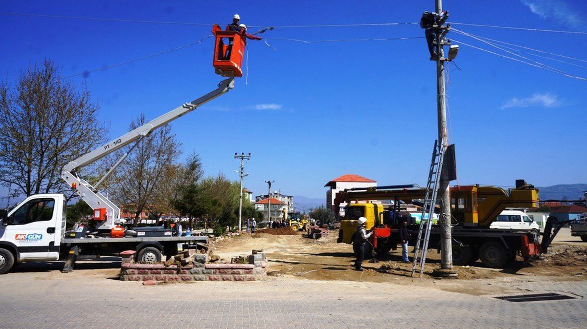 Sarıgöl\'de Kavşak Düzenlemesi