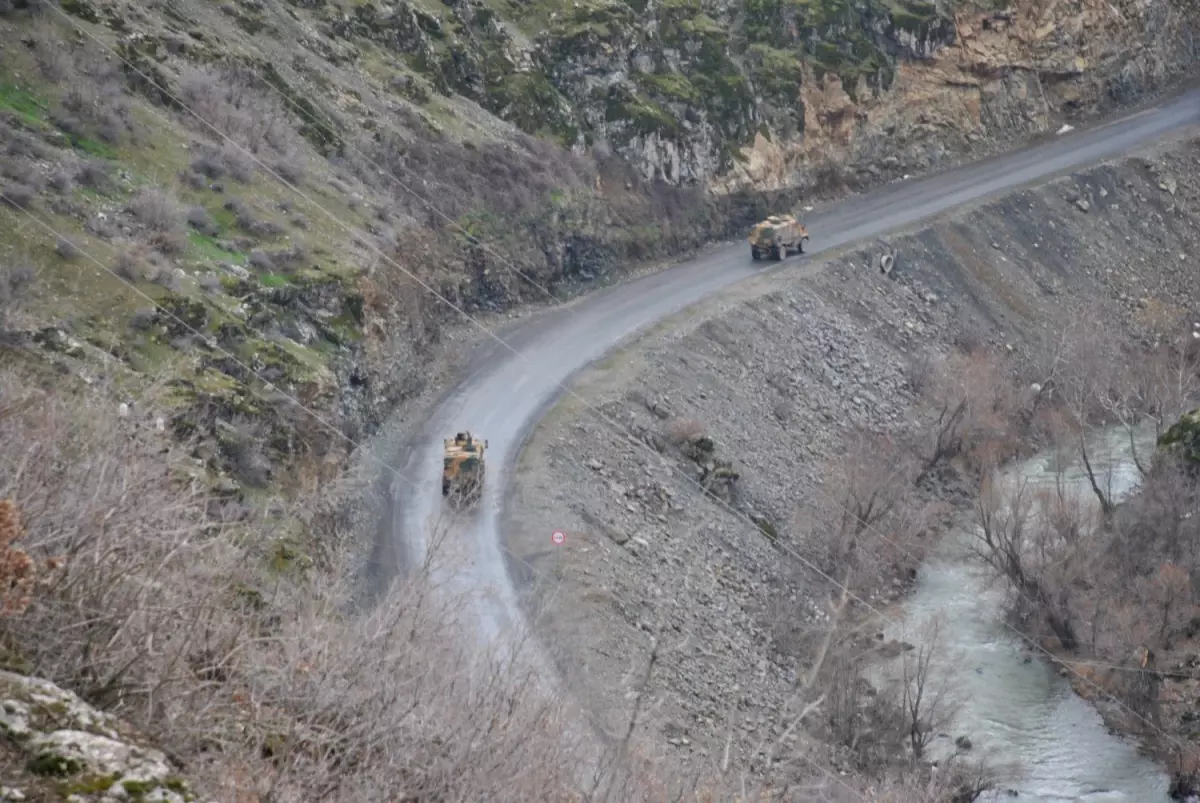 Şemdinli\'de Askeri Hareketlilik