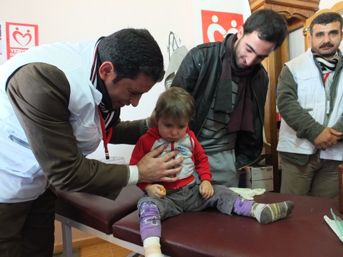Suriye\'nin Yaralarını Yine Yeryüzü Doktorları Saracak
