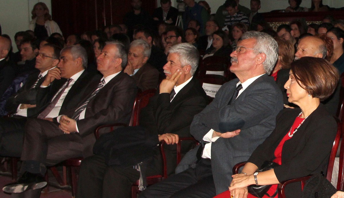 Tanık\'tan Film Festivali Ekibine "Korsan" Ödül