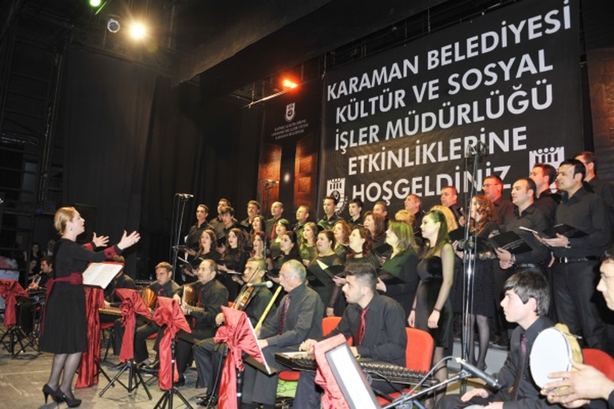 Türk Sanat Müziği Korosu İlk Gösterisinde Büyüledi