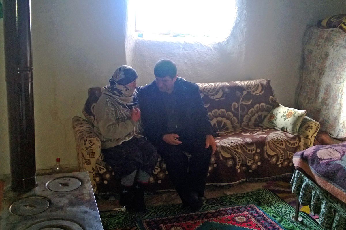 Vali Mayda, Asırlık Nineyi Ziyaret Etti