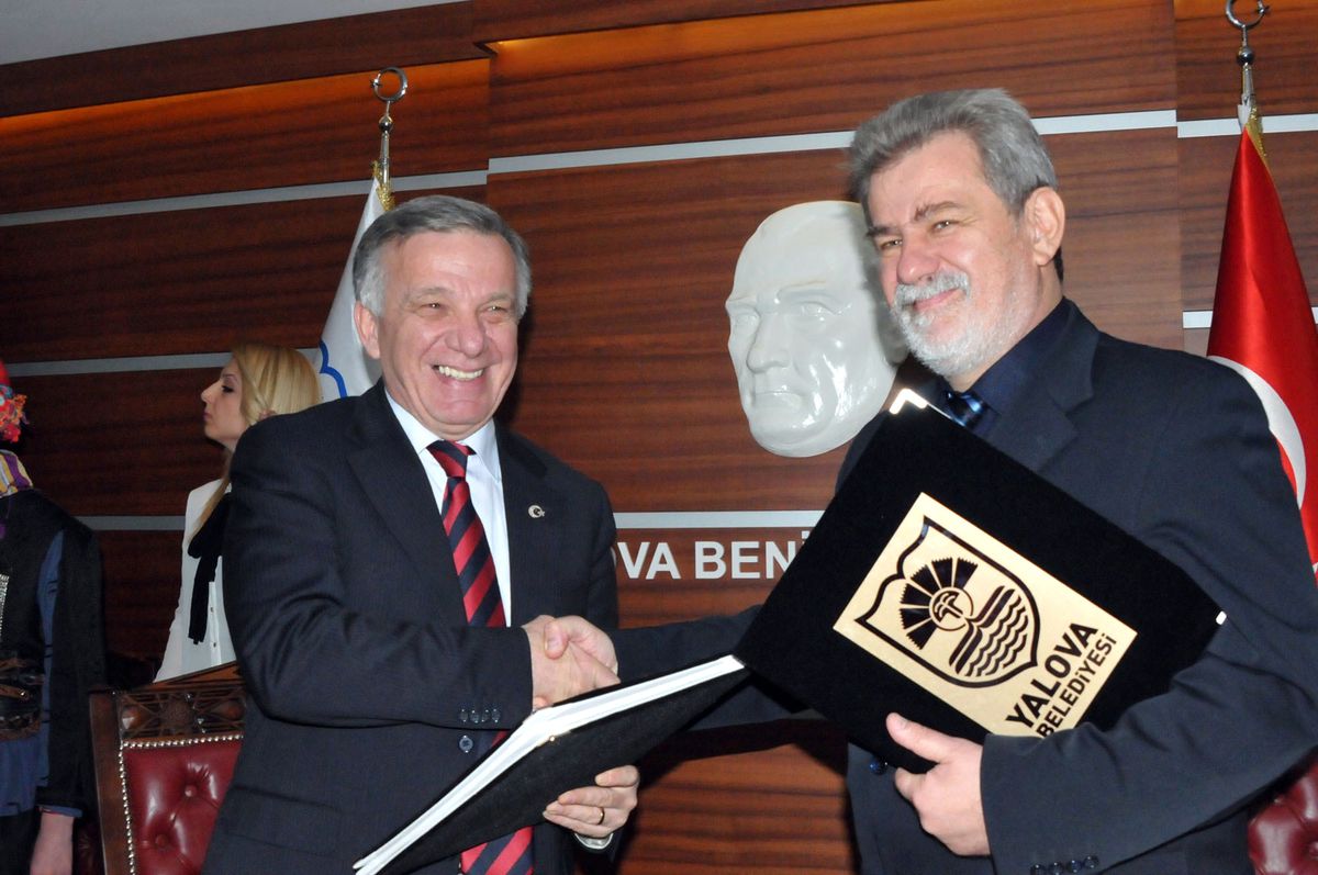 Yalova\'ya Hırvat Kardeş