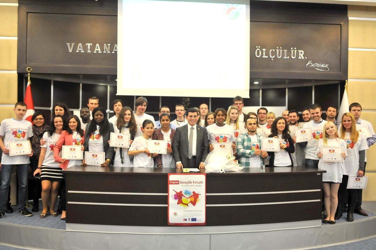 Yedi Ülkeden 35 Genç Ortak Deklarasyona İmza Attı