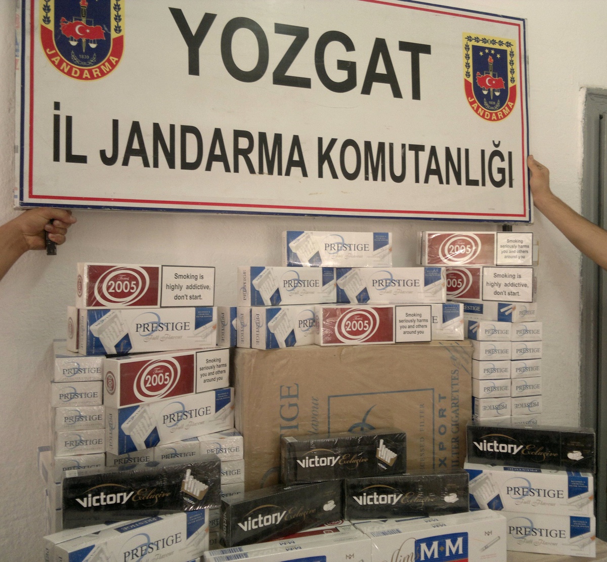 Yozgat\'ta 3 Bin 30 Paket Bandrolsüz Sigara Ele Geçirildi