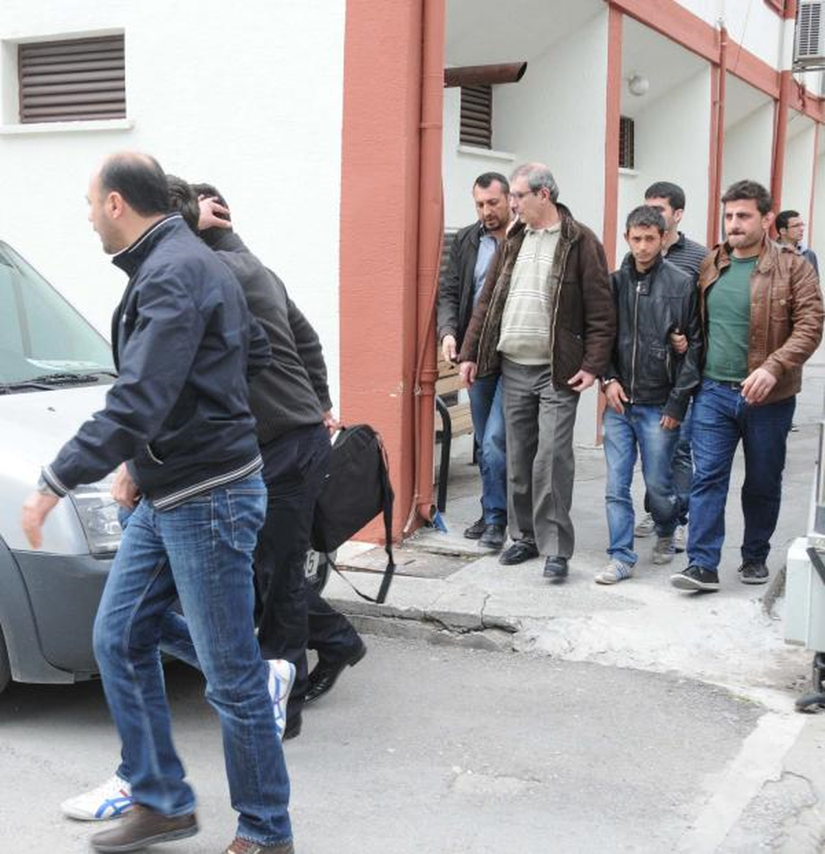 300 Liraya Sahte Ehliyet Satıyorlardı