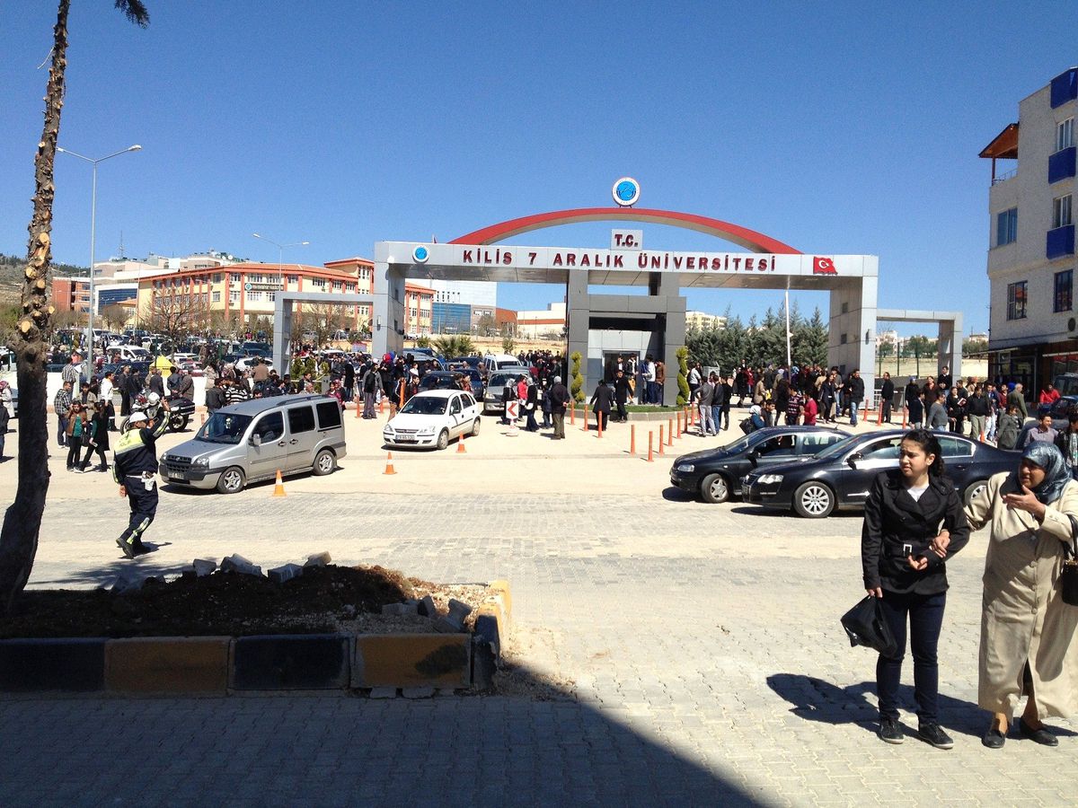 7 Aralık Üniversitesi\'nde YGS Yapıldı