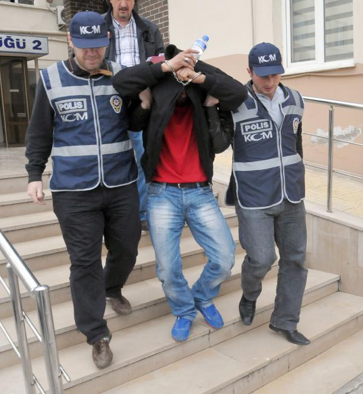 95 Kilo Esrarla Yakalandı, \'Eroin Satanları Çekin\' Dedi
